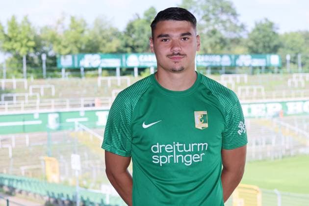 Chemie Leipzig Teampräsentation Regionalliga NO Julian Weigel ; BSG Chemie Leipzig ; Regionalliga NordOst, Porträttermin 2024 2025 , 02.08.2024, Alfred-Kunze-Sportpark, Leipzig ,