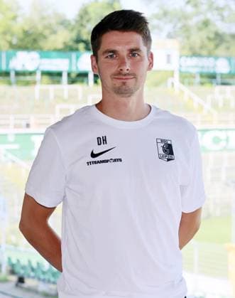 Chemie Leipzig Teampräsentation Regionalliga NO Teammanager Daniel Heinze ; BSG Chemie Leipzig ; Regionalliga NordOst, Porträttermin 2024 2025 , 02.08.2024, Alfred-Kunze-Sportpark, Leipzig ,