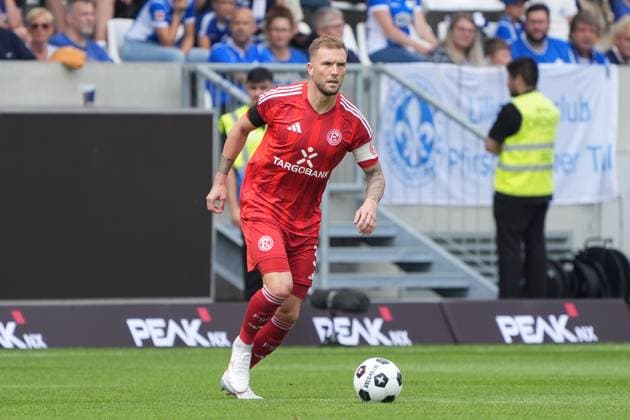 Andre Hoffmann (Fortuna Düsseldorf, 03) - 04.08.2024 2. Bundesliga, Saison 24 25: SV Darmstadt 98 vs Fortuna Düsseldorf, Stadion am Boellenfalltor, emonline, emspor,