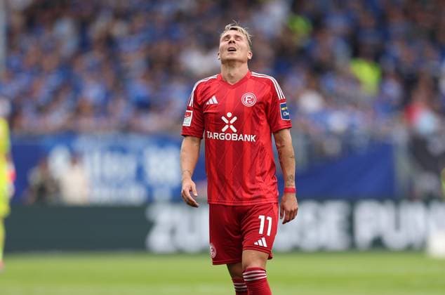 04.08.2024, xdcx, Fussball 2. Bundesliga, SV Darmstadt 98 - Fortuna Düsseldorf, emonline, emspor, despor, v.l., Felix Klaus (Fortuna Düsseldorf) enttaeuscht, enttaeuscht schauend, dissapointed, traurig, frustiert, frust, gefrustet DFL DFB REGULATIONS PROHIBIT ANY USE OF PHOTOGRAPHS AS IMAGE SEQUENCES AND OR QUASI-VIDEO.