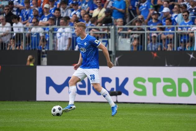 Clemens Riedel (SV Darmstadt 98, 38) - 04.08.2024 2. Bundesliga, Saison 24 25: SV Darmstadt 98 vs Fortuna Düsseldorf, Stadion am Boellenfalltor, emonline, emspor,