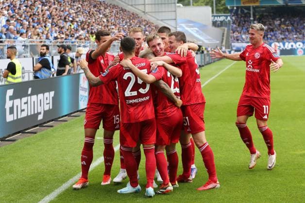 04.08.2024, xtvx, Fussball 2.Bundesliga, SV Darmstadt 98 - Fortuna Düsseldorf emspor, v.l. Zweikampf, Duell, duel, tackle, compete 0:1 Aleksandar Vukotic (SV Darmstadt 98) Eigentor Torjubel, Goal celebration, celebrate the goal, celebrates scoring Matthias Zimmermann (Fortuna Duesseldorf) (DFL DFB REGULATIONS PROHIBIT ANY USE OF PHOTOGRAPHS as IMAGE SEQUENCES and or QUASI-VIDEO) Darmstadt