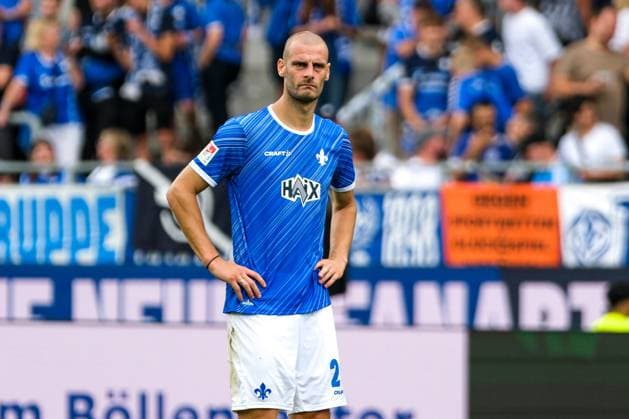 Aleksandar Vukotic (SV Darmstadt 98, 20) ist enttaeuscht ueber die Niederlage, GER, SV Darmstadt 98 vs. Fortuna Duesseldorf, Fussball, 2. Bundesliga, 1. Spieltag, Spielzeit 2024 2025, 04.08.2024. DFL REGULATIONS PROHIBIT ANY USE OF PHOTOGRAPHS as IMAGE SEQUENCES and or QUASI-VIDEO GER, SV Darmstadt 98 vs. Fortuna Duesseldorf, Fussball, 2. Bundesliga, 1. Spieltag, Spielzeit 2024 2025, 04.08.2024. Darmstadt