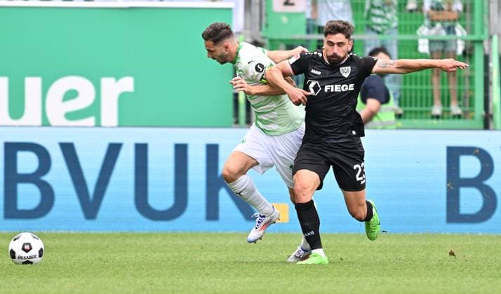 04.08.2024 - Fussball - Saison 2024 2025 - 2. Fussball - Bundesliga - 01. Spieltag: SpVgg Greuther Fürth ( Kleeblatt ) - SC Preußen Münster - Sportfoto Zink - xwoxzix - DFL regulations prohibit any use of photographs as image sequences and or quasi-video - only for editorial use - Branimir Hrgota (10. SpVgg Greuther Fürth ) Malik Batmaz (23, Preußen Münster )