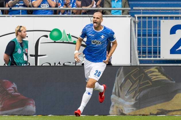 2. Fussball Bundesliga: SV Darmstadt 98 - Fortuna Düsseldorf, 04.08.2024 Aleksandar Vukotic (SV Darmstadt 98 20) nach einer verpassten Torchance, SV Darmstadt 98 - Fortuna Düsseldorf, Darmstadt, Merck-Stadion am Böllenfalltor, 4.8.2024
