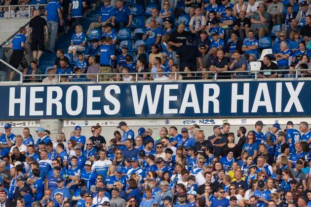 2. Fussball Bundesliga: SV Darmstadt 98 - Fortuna Düsseldorf, 04.08.2024 Heroes Wear Haix Banner, Werbebanner, Bande, SV Darmstadt 98 - Fortuna Düsseldorf, Darmstadt, Merck-Stadion am Böllenfalltor, 4.8.2024