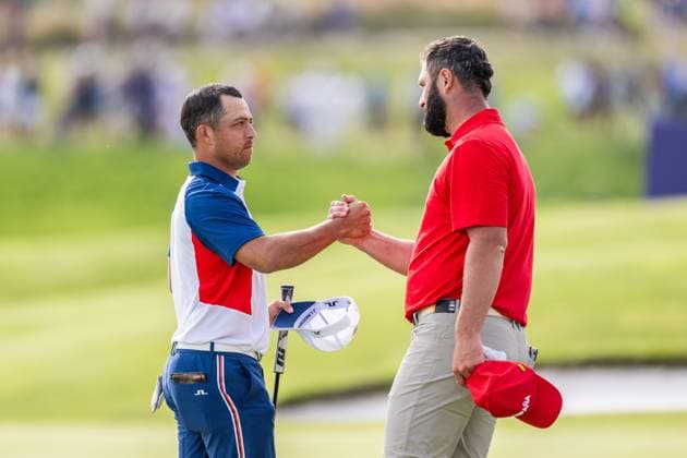 240804 Xander Schauffele of USA and John Rahm of Spain during the final round of the men s individual stroke play golf during day 9 of the Paris 2024 Olympic Games, Olympische Spiele, Olympia, OS on August 4, 2024 in Paris. Photo: Petter Arvidson BILDBYRAN kod PA PA0861 golf olympic games olympics os ol olympiska spel olympiske leker paris 2024 paris-os paris-ol bbeng usa spanien spain Copyright: PETTERxARVIDSON BB240804PA174