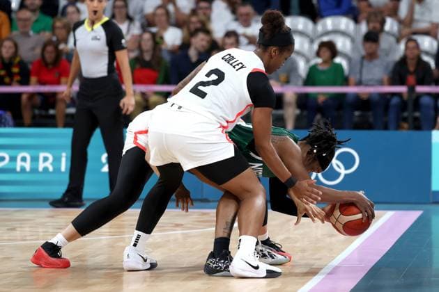 JEUX OLYMPIQUES PARIS 2024 PHOTOPQR VOIX DU NORD Ludovic Maillard ; 04 08 2024 ; Villeneuve d ascq le 04 08 2024 basket femmes KALU ezinne NIGERIA gagne et s est qualifie pour les quarts de finale a paris contre CANADA stade pierre mauroy. LA VOIX DU NORD PHOTO LUDOVIC MAILLARD - The Paris 2024 Summer Olympic Games, Olympische Spiele, Olympia, OS (Jul 26-Aug 11, 2024).