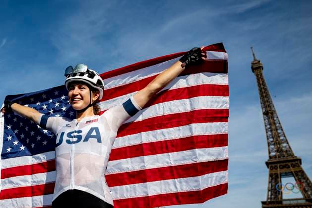 Sport Themen der Woche KW31 Sport Bilder des Tages Kristen Faulkner from USA celebrates victory of Women s Road Race - Cycling Road - with mass start, at the Olympic Games, Olympische Spiele, Olympia, OS in Paris, France, on August 4, 2024. (CTKxPhoto OndrejxDeml) CTKPhotoP2024080407813  CTKPhotoP2024080407813