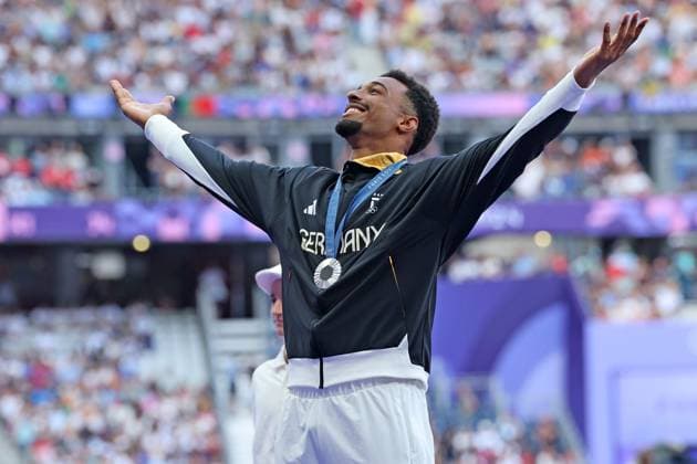 Siegerehrung, Silber für Leo Neugebauer (GER ) Zehnkampf, Athletics, Paris 2024, Olympic Games, Olympische Spiele, Olympia, OS Paris 2024, Olympic Games 2024, 04.08.2024, -
