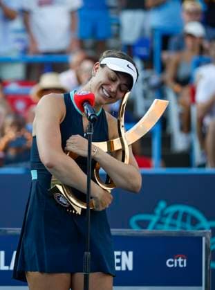 August 4, 2024: Paula Badosa (ESP) addresses the crowd holding the championship trophy after the final of the 2024 Mubadala Citi DC Open tennis tournament being played at Rock Creek Park Tennis Center in Washington, D.C. CSM District Of Columbia United States of America - ZUMAc04_ 20240804_zma_c04_286 Copyright: xJustinxCooperx