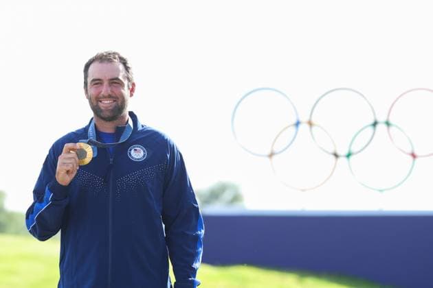 Scottie Scheffler (USA), AUGUST 4, 2024 - Golf : Medal Ceremony during the Paris 2024 Olympic Games, Olympische Spiele, Olympia, OS at Golf National in Saint-Quentin-en-Yvelines, France. Noxthirdxpartyxsales  (262085061)