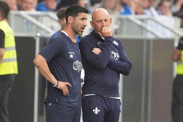 Trainer Torsten Lieberknecht (SV Darmstadt 98) und Co-Trainer Ovid Haju (SV Darmstadt 98) - 04.08.2024 2. Bundesliga, Saison 24 25: SV Darmstadt 98 vs Fortuna Düsseldorf, Stadion am Boellenfalltor, emonline, emspor,