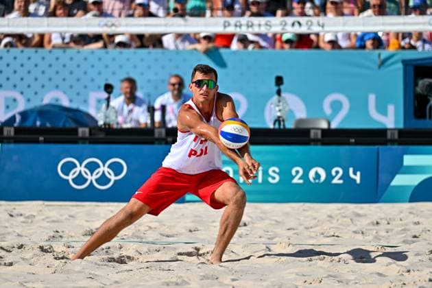 Olympische Spiele Beach volleyball, Beachvolleyball ; Paris 05.08.2024 Achtelfinale, Herren, POL_ESP, Michal Bryl (1, POL), Copyright: xBEAUTIFULxSPORTS TomxBlochx