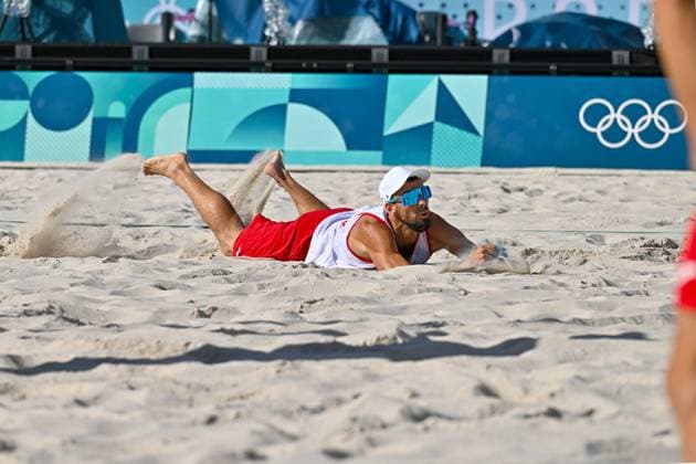 Olympische Spiele Beach volleyball, Beachvolleyball ; Paris 05.08.2024 Achtelfinale, Herren, POL_ESP, Bartosz Losiak (2, POL) Copyright: xBEAUTIFULxSPORTS TomxBlochx
