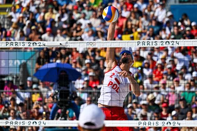 Olympische Spiele Beach volleyball, Beachvolleyball ; Paris 05.08.2024 Achtelfinale, Herren, POL_ESP, Bartosz Losiak (2, POL) Copyright: xBEAUTIFULxSPORTS TomxBlochx