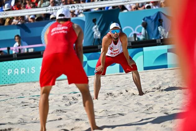 Olympische Spiele Beach volleyball, Beachvolleyball ; Paris 05.08.2024 Achtelfinale, Herren, POL_ESP, Bartosz Losiak (2, POL) Copyright: xBEAUTIFULxSPORTS TomxBlochx