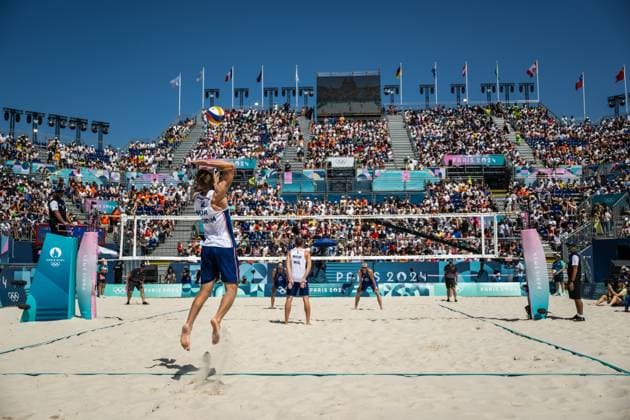 240805 Christian Sorum and Anders Mol of Norway in men s round of 16 Beach volleyball, Beachvolleyball match between Norway and USA during day 10 of the Paris 2024 Olympic Games, Olympische Spiele, Olympia, OS on August 5, 2024 in Paris. Photo: Jon Olav Nesvold BILDBYRAN COP 217 JE0097 beachvolleyboll beach volleyball sandvolleyball paris 2024 olympics day 10 bbeng Copyright: JONxOLAVxNESVOLD BB240805JE065