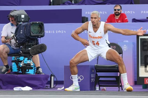 Sport Themen der Woche KW32 Sport Bilder des Tages PARIS, 29-07-2024, Paris 2024 Olympic Games, Olympische Spiele, Olympia, OS Place de la Concorde, Men, 3x3 basketball, Netherlands - Litouwen, Worthy de Jong, France: Olympic Games - Men, 3x3 basketball (Paris 2024)  x25950985x Copyright: