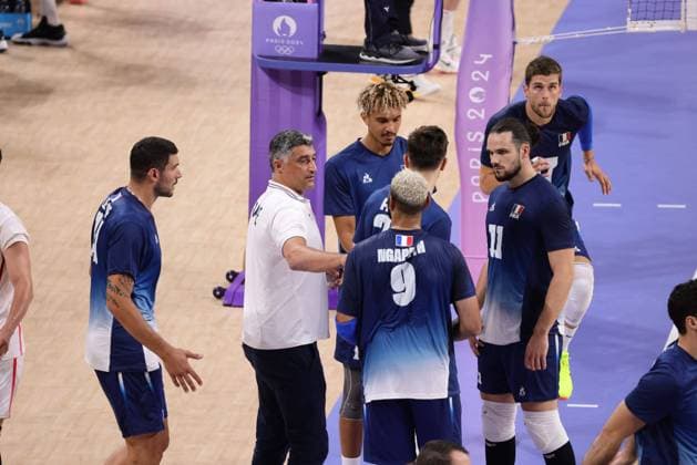 JEUX OLYMPIQUES PARIS 2024 PHOTOPQR LE PARISIEN Olivier Arandel ; Paris ; 05 08 2024 ; 05 08 2024 - Paris - JO Paris 2024 - Volleyball (H) 1 4 de finale - France Allemagne - Arena Paris Sud 1 - Porte de Versailles - LP Olivier Arandel Andrea Giani - The Paris 2024 Summer Olympic Games, Olympische Spiele, Olympia, OS (Jul 26-Aug 11, 2024).