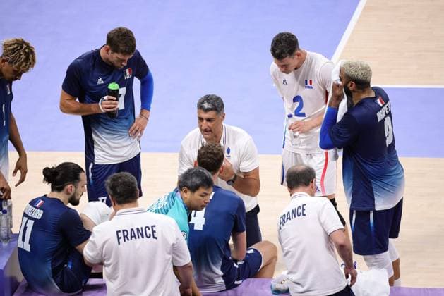 JEUX OLYMPIQUES PARIS 2024 PHOTOPQR LE PARISIEN Olivier Arandel ; Paris ; 05 08 2024 ; 05 08 2024 - Paris - JO Paris 2024 - Volleyball (H) 1 4 de finale - France Allemagne - Arena Paris Sud 1 - Porte de Versailles - LP Olivier Arandel Andrea Giani - The Paris 2024 Summer Olympic Games, Olympische Spiele, Olympia, OS (Jul 26-Aug 11, 2024).