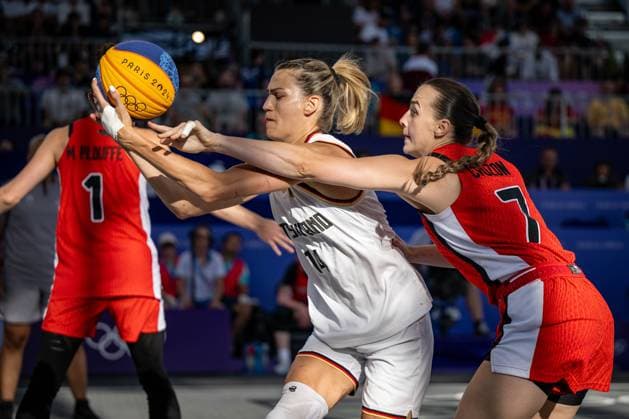 Olympische Spiele Paris 2024 Basketball 3x3 Paris 05.08.2024 Halbfinale Frauen Damen Deutschland (GER) - Kanada (CAN) Deutschland gewinnt das Halbfinale mit 16:15 und steht im Finale