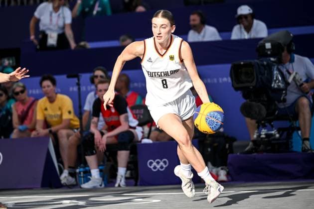 Elisa Mevius (Germany) controls the Ball during the Women s 3x3 Basketball semi-final match between Germany and Canada on Day 10 of the Olympic Games, Olympische Spiele, Olympia, OS Paris 2024 at La Concorde on August 5, 2024 in Paris, France.