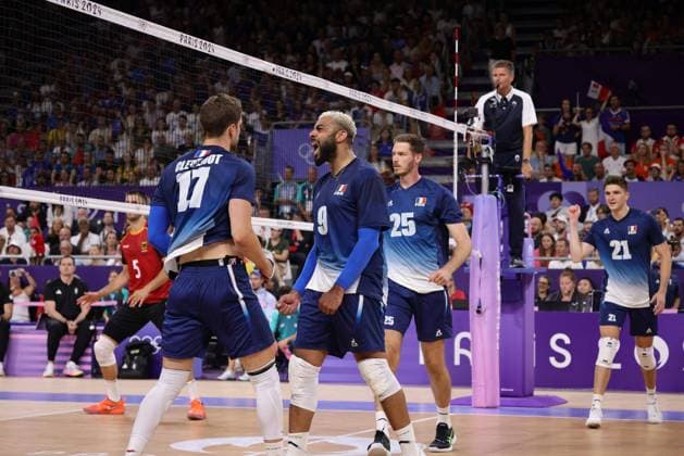 JO Paris. Volleyball 1 4 de finale France Allemagne PHOTOPQR LE PARISIEN Olivier Arandel ; Paris ; 05 08 2024 ; 05 08 2024 - Paris - JO Paris 2024 - Volleyball (H) 1 4 de finale - France Allemagne - Arena Paris Sud 1 - Porte de Versailles - LP Olivier Arandel Earvin Ngapeth - The Paris 2024 Summer Olympic Games, Olympische Spiele, Olympia, OS (Jul 26-Aug 11, 2024). - The Paris 2024 Summer Olympic Games (Jul 26-Aug 11, 2024).