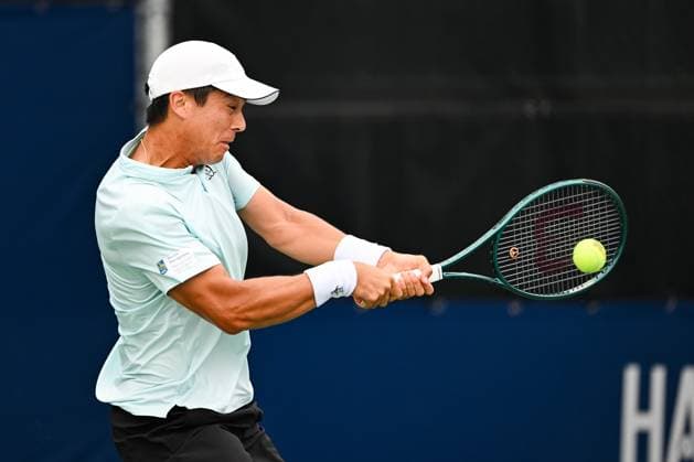 MONTREAL, QC - AUGUST 05: Mackenzie Mcdonald (USA) returns the ball during a qualifying round match at ATP, Tennis Herren National Bank Open on August 05, 2024 at IGA Stadium in Montreal, QC (Photo by David Kirouac Icon Sportswire) TENNIS: AUG 05 National Bank Open EDITORIAL USE ONLY Icon240805009