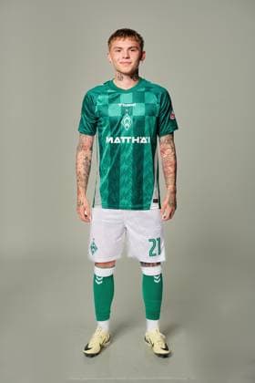 offizieller Portraittermin SV Werder Bremen 2024 2025 Isak Hansen-Aaroen Hansen-Aaroen (SV Werder Bremen 21); 1.BL Porträttermin 2024 2025,
