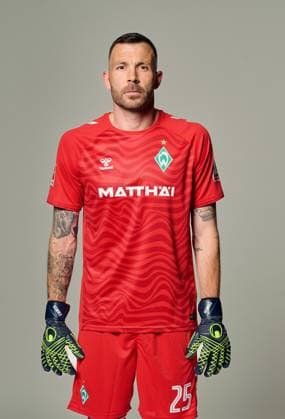 offizieller Portraittermin SV Werder Bremen 2024 2025 MARKUS KOLKE (Werder Bremen 25); 1.BL Porträttermin 2024 2025,