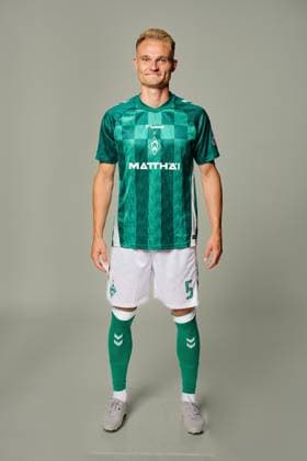 offizieller Portraittermin SV Werder Bremen 2024 2025 Amos Pieper (Werder Bremen 05); 1.BL Porträttermin 2024 2025,