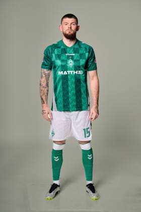 offizieller Portraittermin SV Werder Bremen 2024 2025 Oliver Burke (Werder Bremen 15); 1.BL Porträttermin 2024 2025,