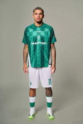 offizieller Portraittermin SV Werder Bremen 2024 2025 Justin Njinmah (SV Werder Bremen 11); 1.BL Porträttermin 2024 2025,