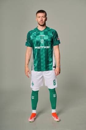 offizieller Portraittermin SV Werder Bremen 2024 2025 Mitchell Weiser Mitchell-Elijah Weiser (Werder Bremen 08); 1.BL Porträttermin 2024 2025,