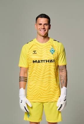 offizieller Portraittermin SV Werder Bremen 2024 2025 Michael Zetterer (Werder Bremen 01); 1.BL Porträttermin 2024 2025,