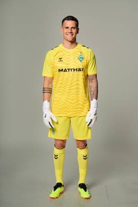 offizieller Portraittermin SV Werder Bremen 2024 2025 Michael Zetterer (Werder Bremen 01); 1.BL Porträttermin 2024 2025,