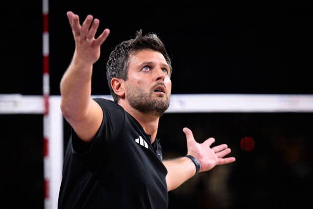05.08.2024, Paris, Arena Paris Süd Volleyball, Olympische Spiele, Viertelfinale, Frankreich (FRA) vs. Deutschland (GER) Michal Winiarski (Trainer Coach GER)