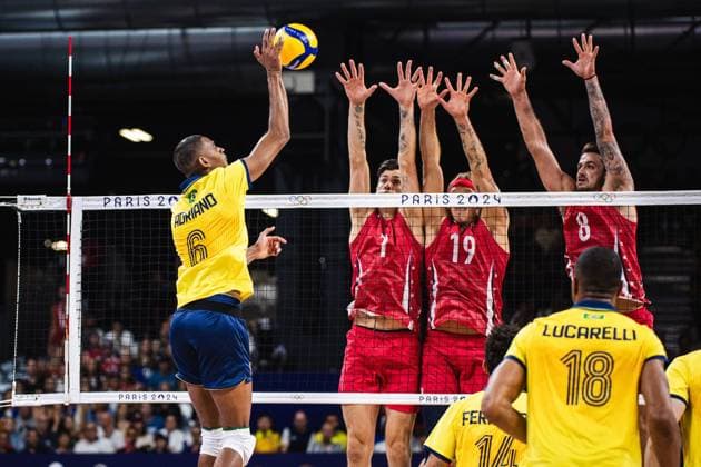 Brazil x USA men&amp; 39;s indoor volleyball PARIS, IF - 05.08.2024: BRAZIL X USA MEN& 39;S INDOOR VOLLEYBALL - Volleyball - Paris 2024 Olympics - Brazil (Photo: Luca Castro Fotoarena) x2588256x  LucaxCastro