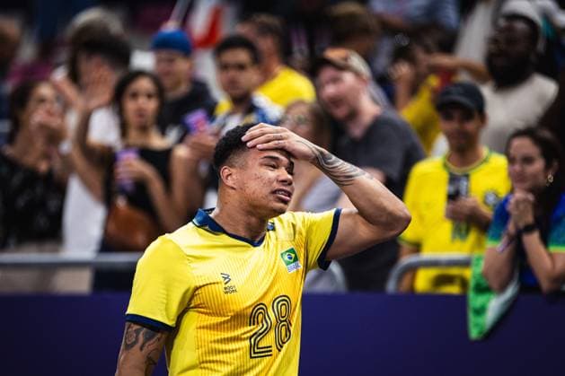 Brazil x USA men&amp; 39;s indoor volleyball PARIS, IF - 05.08.2024: BRAZIL X USA MEN& 39;S INDOOR VOLLEYBALL - Volleyball - Paris 2024 Olympics - Brazil (Photo: Luca Castro Fotoarena) x2588261x  LucaxCastro