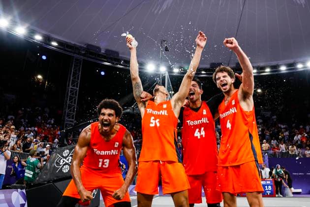 Bilder des Jahres 2024, Sport 08 August Sport Themen der Woche KW32 Sport Bilder des Tages August 5, 2024, Paris, Paris, FRANCE: Team Netherland celebrate the gold medal during Men s Gold Medal Game of the 3x3 Basketball between Spain and Germany on La Concorde 1 during the Paris 2024 Olympics Games on August 5, 2024 in Paris, France. Paris FRANCE - ZUMAa181 20240805_zaa_a181_665 Copyright: xManuxReinox