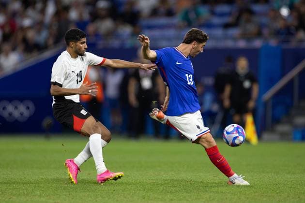 Lyon, France, August 5th 2024: Joris Chotard (13 France) shoots the ball during the Olympic Games, Olympische Spiele, Olympia, OS Paris 2024 Men semi-final football match between France and Egypt at Stade de Lyon in Lyon, France. (Ane Frosaker SPP) Copyright: xAnexFrosakerx xSPPx spp-en-AnFrSp-_F_26469