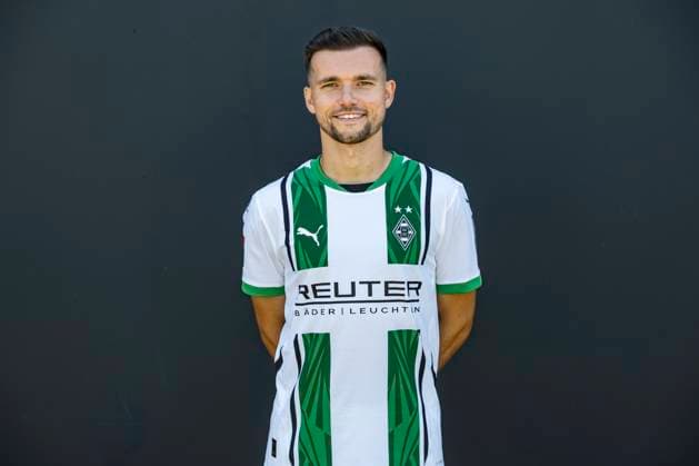Fußball, Borussia Mönchengladbach Porträttermin 2024 2025 Kevin Stoeger