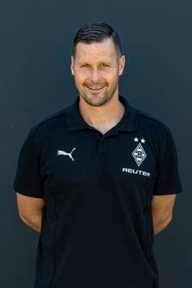Fußball, Borussia Mönchengladbach Porträttermin 2024 2025 David Zibung