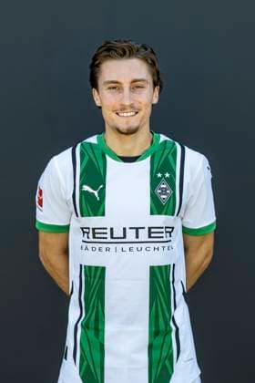 Fußball, Borussia Mönchengladbach Porträttermin 2024 2025 Rocco Reitz