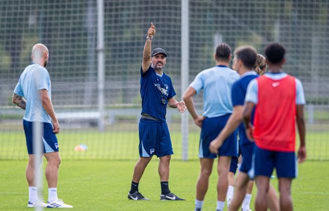 Sport Bilder des Tages Fussball, Herren, Saison 2024 25, 2. Bundesliga, Hertha BSC, Training, v.l. Trainer Cristian Fiel (Hertha BSC), 06.08. 2024,