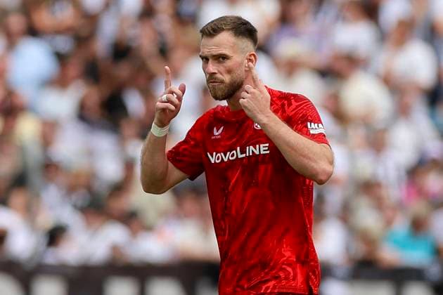 Boris Tomiak (1. FC Kaiserslautern) bejubelt seinen Treffer zum 1:1, 2. Bundesliga, SSV Ulm 1846 vs 1. FC Kaiserslautern, Donaustadion, 04.08.2024, Ulm, Deutschland. *** Boris Tomiak 1 FC Kaiserslautern celebrates his goal for 1 1, 2 Bundesliga, SSV Ulm 1846 vs 1 FC Kaiserslautern, Donaustadion, 04 08 2024, Ulm, Germany