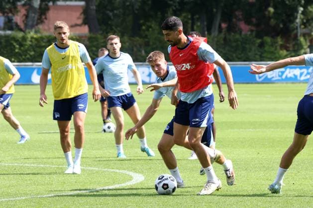 DEU, DFL, 2. FBL Hertha BSC, Training, 06.08.2024, Sportforum, Berlin, DEU, DFL, 2. FBL Hertha BSC, Training, im Bild Agust’n Rogel (Hertha BSC Berlin 3), Gustav Christensen (Hertha BSC Berlin 26) DFL - regulations prohibit any use of Photographs as image sequences and or quasi-video Foto: Juergen Engler nordphoto GmbH