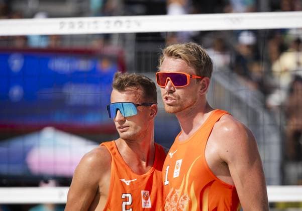 PARIS - Stefan Boermans and Yorick de Groot in action against Germany during the Beach volleyball, Beachvolleyball quarter-final at the Olympic Games, Olympische Spiele, Olympia, OS ANP IRIS VAN DEN BROEK xVIxANPxSportx xxANPxIVx 505310332 originalFilename: 505310332.jpg