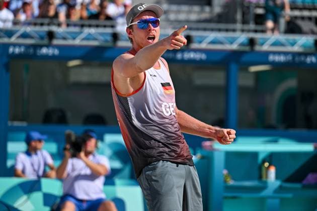 Olympische Spiele Beach volleyball, Beachvolleyball ; Paris 06.08.2024 Viertelfinale, Herren, GER_NED, Nils Ehlers (1, GER), Copyright: xBEAUTIFULxSPORTS TomxBlochx